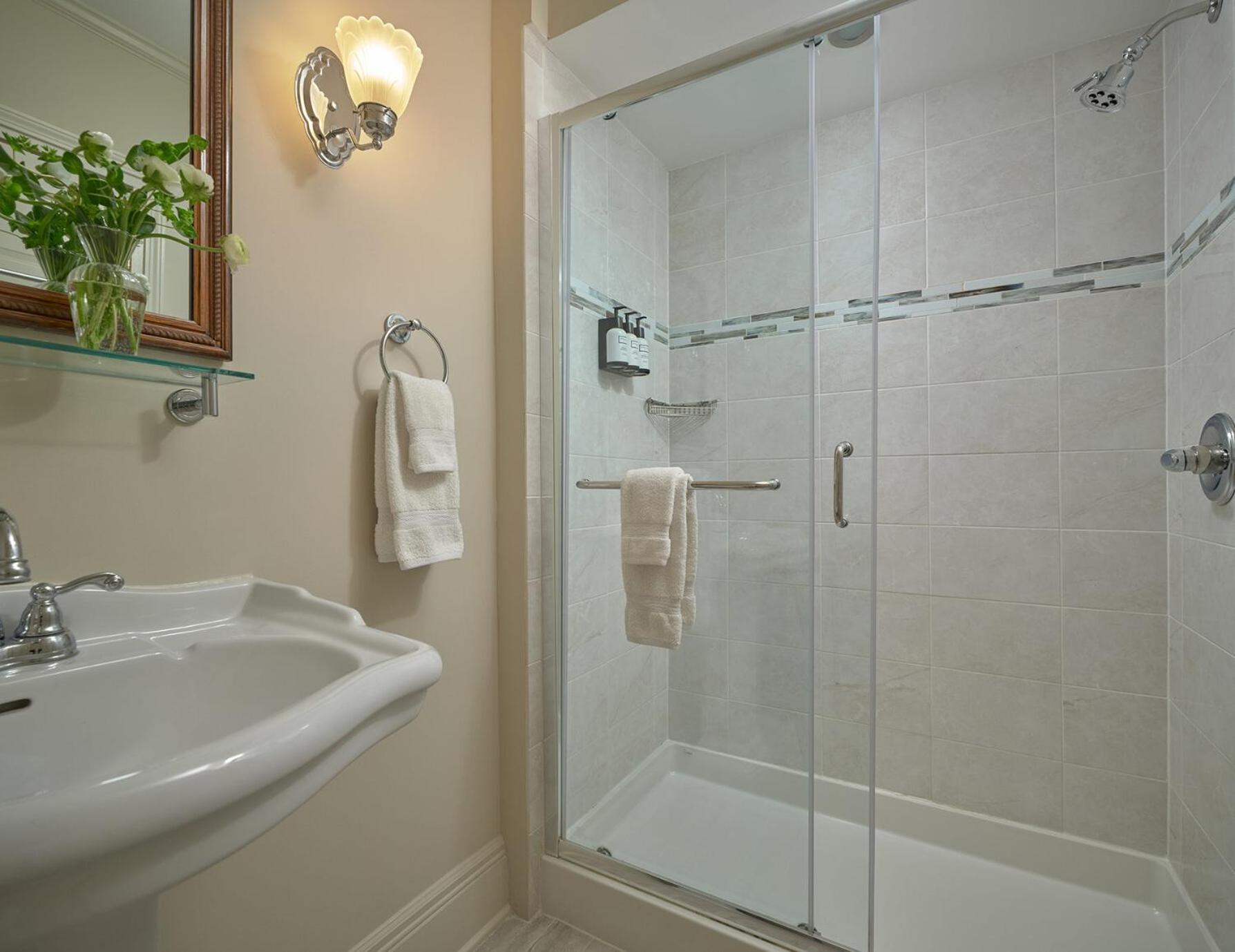 Landmark Inn Куперстаун Экстерьер фото